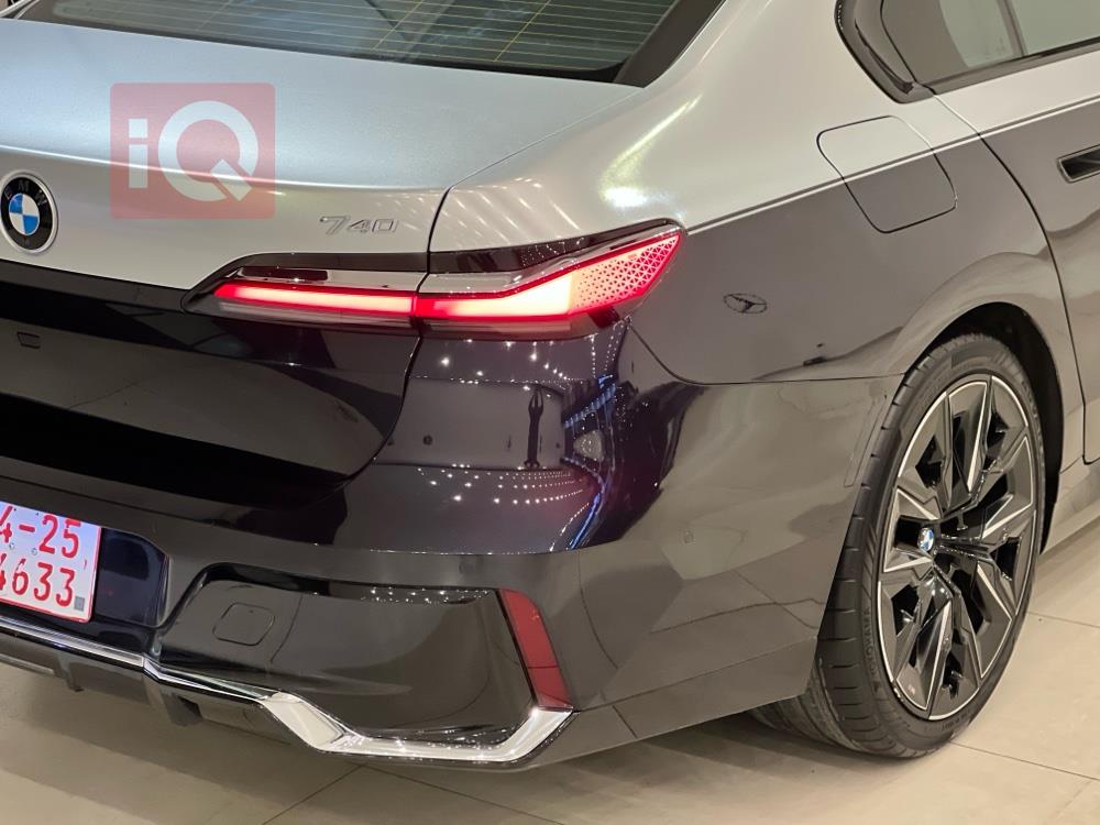 بي ام دبليو الفئة 7